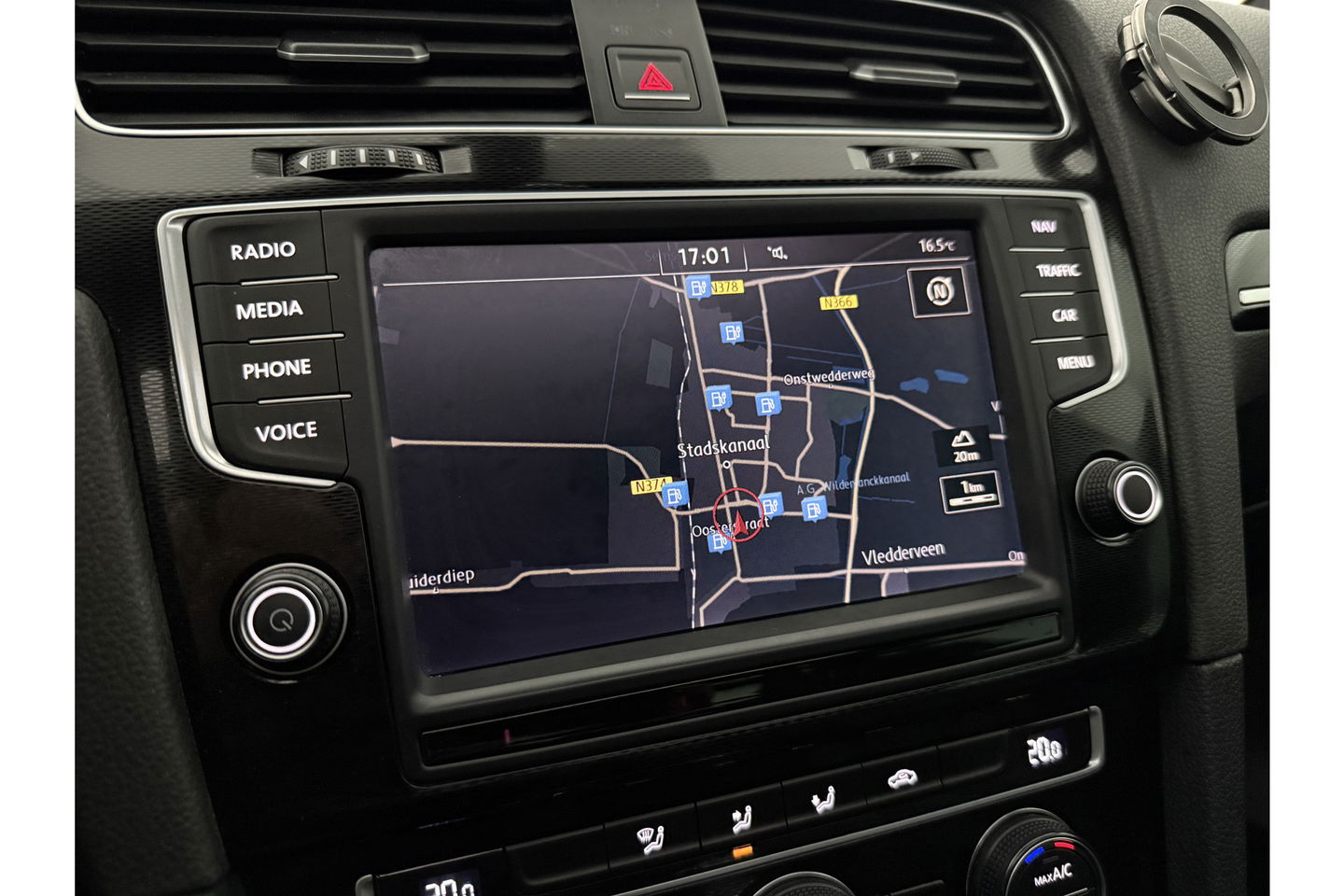 Volkswagen Golf 1.4 TSI GTE 225PK Pano LED Trekhaak Carplay Camera Cruise Clima Navi PDC 17"LMV