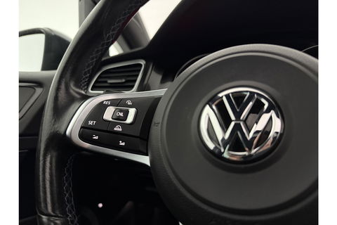 Volkswagen Golf 1.4 TSI GTE 225PK Pano LED Trekhaak Carplay Camera Cruise Clima Navi PDC 17"LMV