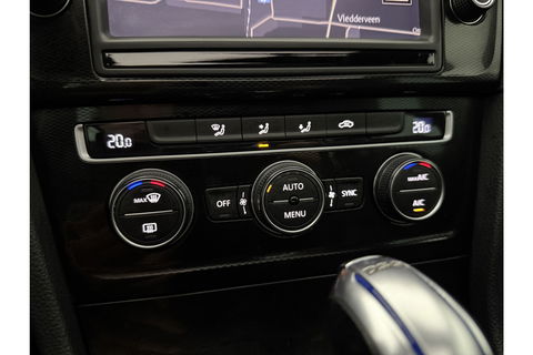 Volkswagen Golf 1.4 TSI GTE 225PK Pano LED Trekhaak Carplay Camera Cruise Clima Navi PDC 17"LMV