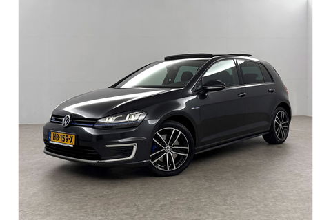 Volkswagen Golf 1.4 TSI GTE 225PK Pano LED Trekhaak Carplay Camera Cruise Clima Navi PDC 17"LMV