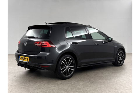 Volkswagen Golf 1.4 TSI GTE 225PK Pano LED Trekhaak Carplay Camera Cruise Clima Navi PDC 17"LMV