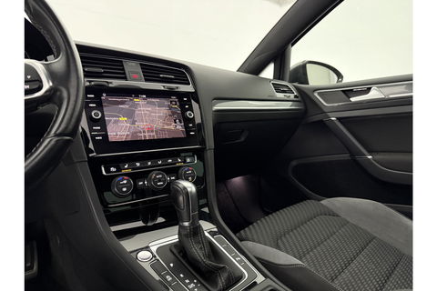 Volkswagen Golf 1.5 TSI 3x R-line 150PK DSG Pano LED Virtual ACC Camera Clima Navi 17"LMV PDC