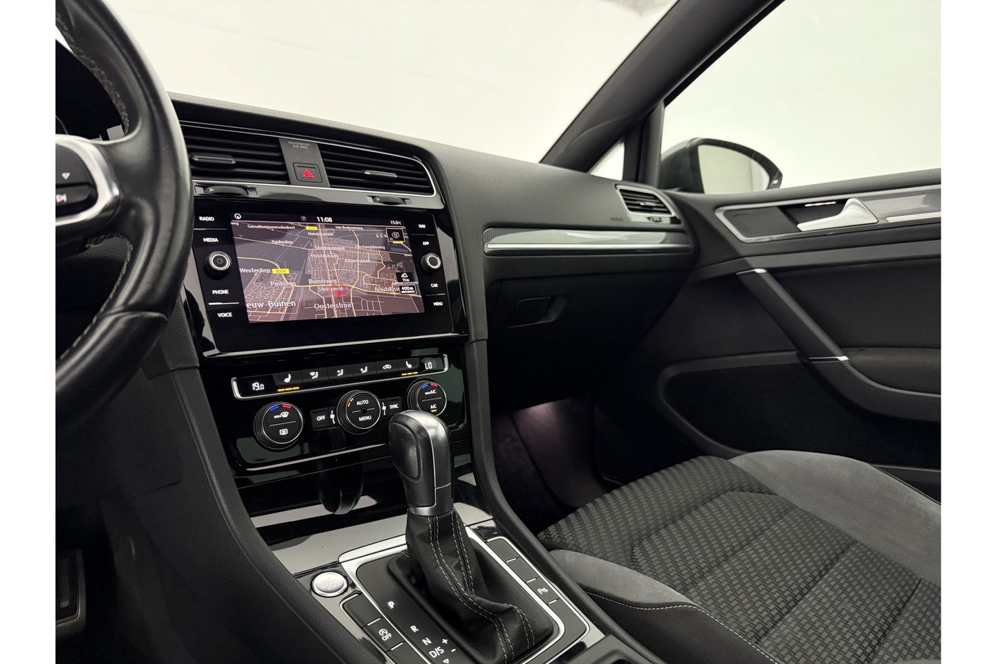 Volkswagen Golf 1.5 TSI 3x R-line 150PK DSG Pano LED Virtual ACC Camera Clima Navi 17"LMV PDC