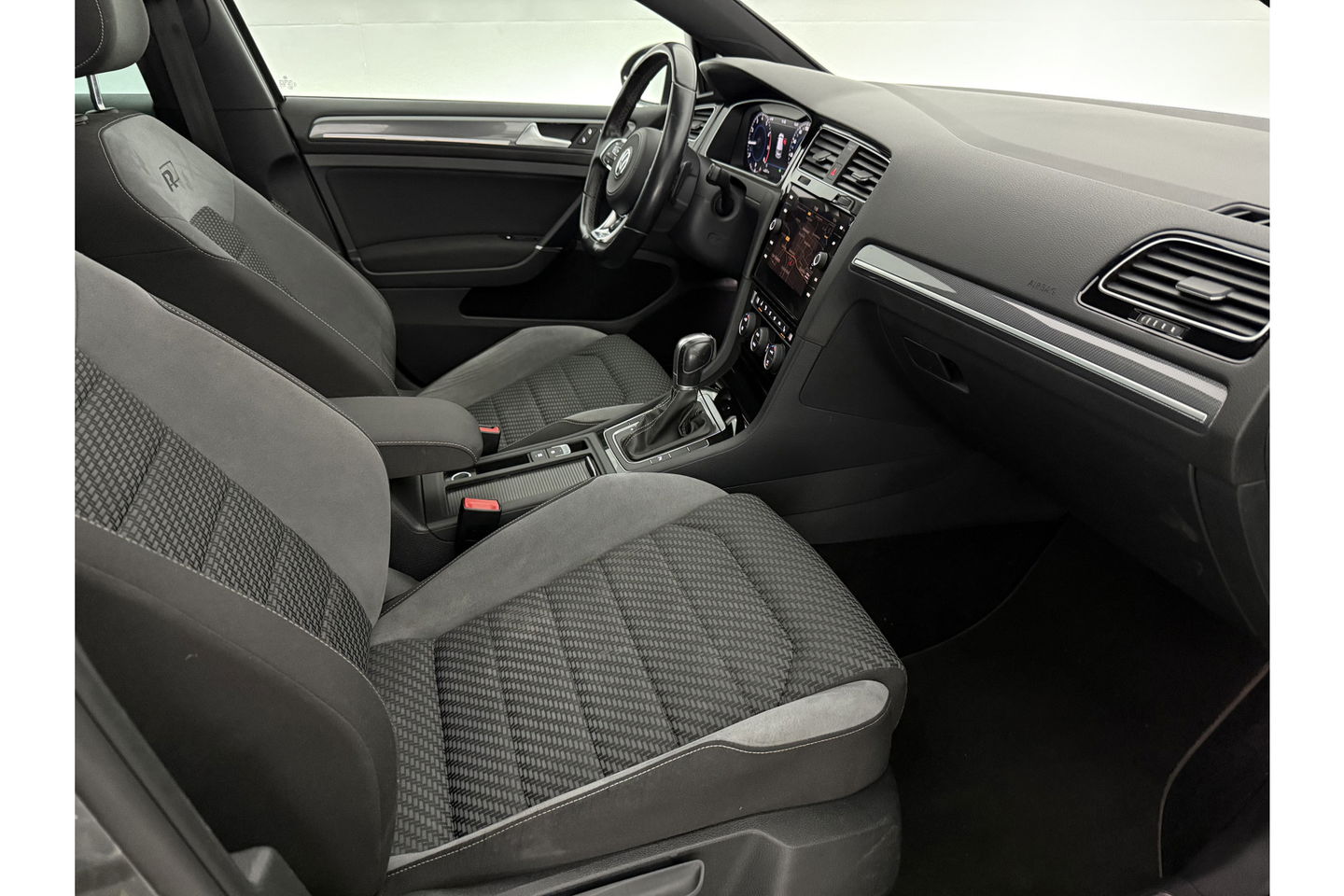 Volkswagen Golf 1.5 TSI 3x R-line 150PK DSG Pano LED Virtual ACC Camera Clima Navi 17"LMV PDC