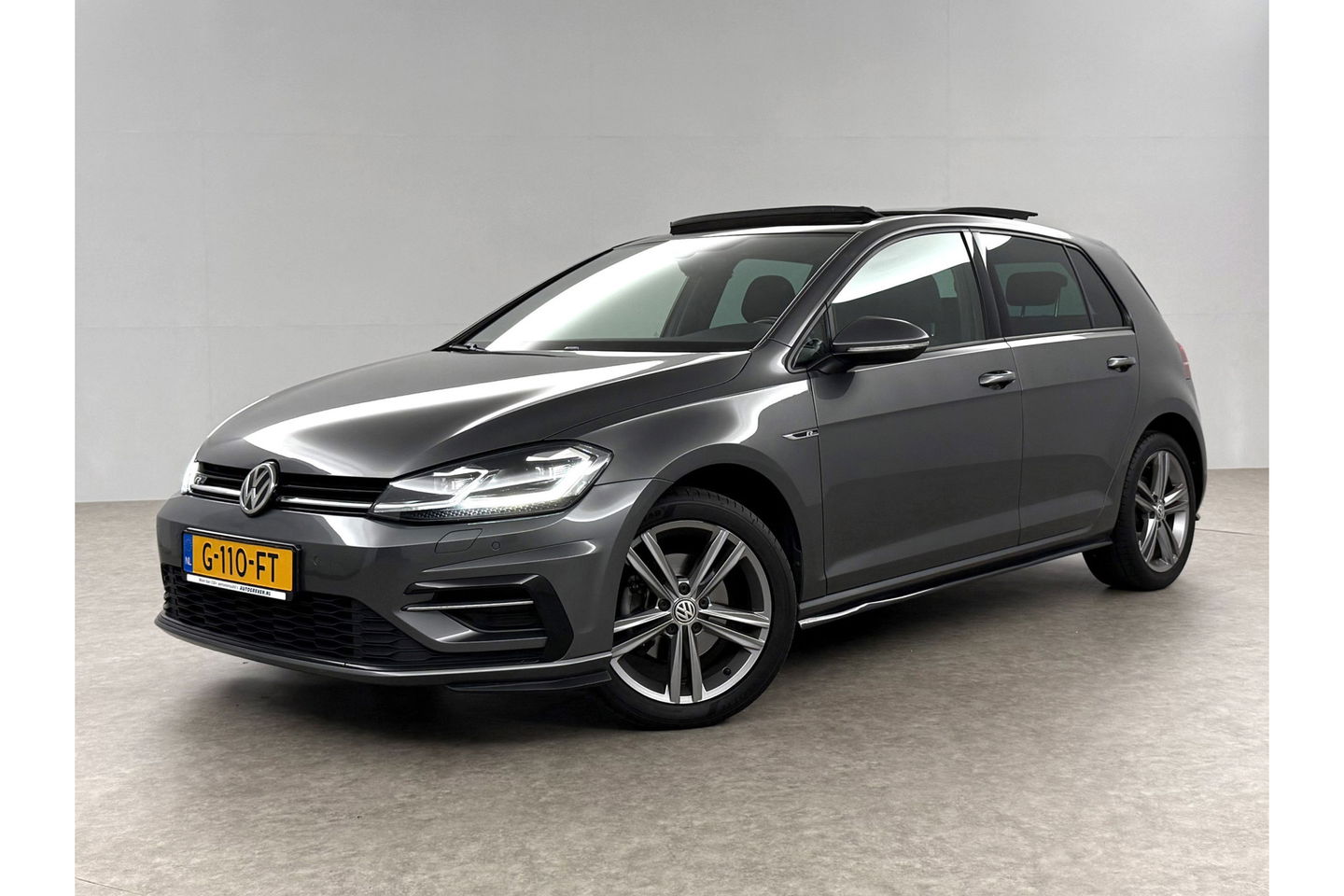 Volkswagen Golf 1.5 TSI 3x R-line 150PK DSG Pano LED Virtual ACC Camera Clima Navi 17"LMV PDC