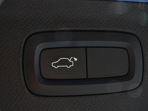 Volvo XC90 T8 408PK AWD / R-Design / B&W / 7-pers. / LED