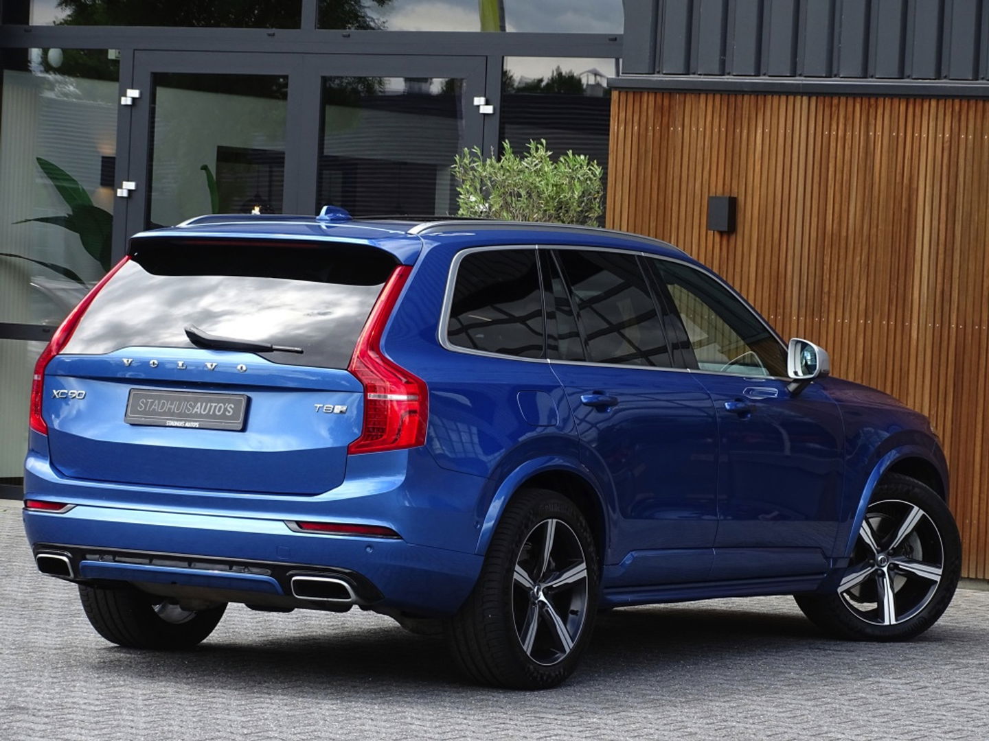 Volvo XC90 T8 408PK AWD / R-Design / B&W / 7-pers. / LED