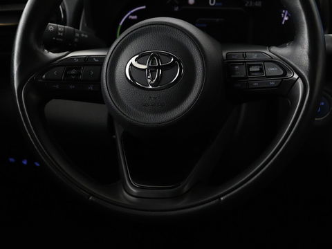 Toyota Yaris Cross 1.5 Hybrid Adventure | Stoel & stuurverwarming | Head-Up | Matrix LED | Carplay | Camera | JBL Sound | Keyless | Navigatie | Adaptive cruise | Climate control