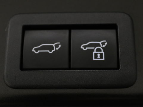 Toyota Yaris Cross 1.5 Hybrid Adventure | Stoel & stuurverwarming | Head-Up | Matrix LED | Carplay | Camera | JBL Sound | Keyless | Navigatie | Adaptive cruise | Climate control