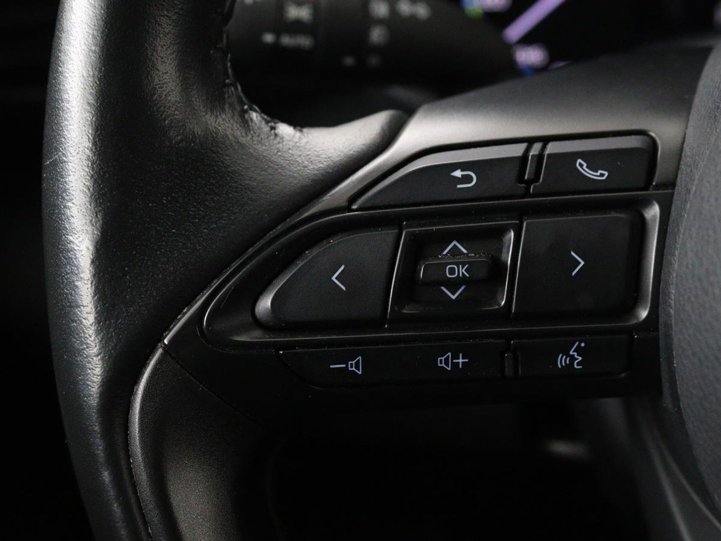 Toyota Yaris Cross 1.5 Hybrid Adventure | Stoel & stuurverwarming | Head-Up | Matrix LED | Carplay | Camera | JBL Sound | Keyless | Navigatie | Adaptive cruise | Climate control