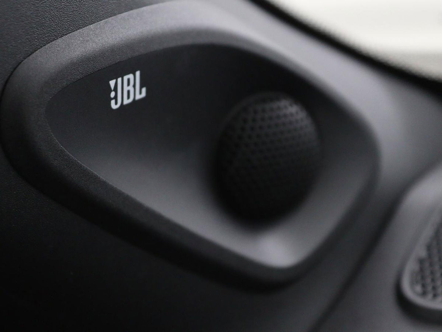 Toyota Yaris Cross 1.5 Hybrid Adventure | Stoel & stuurverwarming | Head-Up | Matrix LED | Carplay | Camera | JBL Sound | Keyless | Navigatie | Adaptive cruise | Climate control