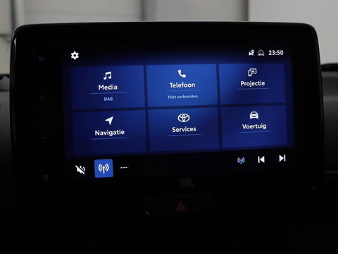 Toyota Yaris Cross 1.5 Hybrid Adventure | Stoel & stuurverwarming | Head-Up | Matrix LED | Carplay | Camera | JBL Sound | Keyless | Navigatie | Adaptive cruise | Climate control
