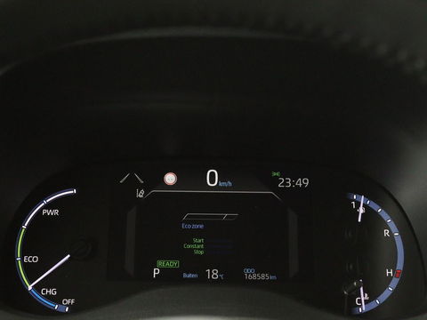 Toyota Yaris Cross 1.5 Hybrid Adventure | Stoel & stuurverwarming | Head-Up | Matrix LED | Carplay | Camera | JBL Sound | Keyless | Navigatie | Adaptive cruise | Climate control