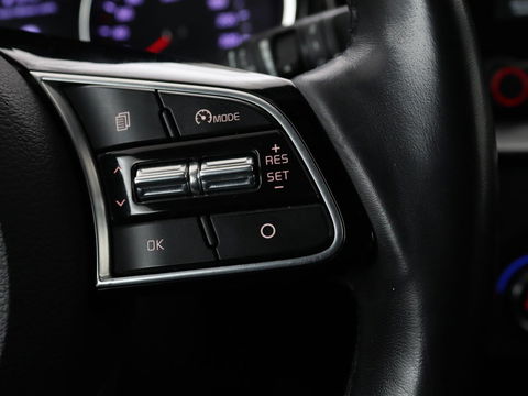 Kia Ceed 1.0 T-GDi DynamicPlusLine | Stoel & stuurverwarming | Trekhaak | Carplay | Camera | Half leder | Navigatie | Keyless