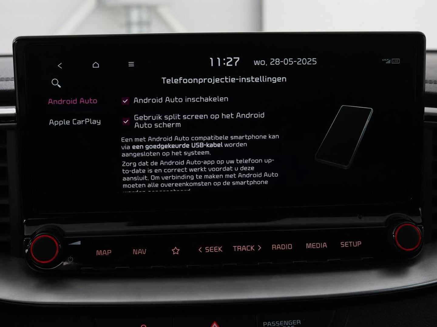 Kia Ceed 1.0 T-GDi DynamicPlusLine | Stoel & stuurverwarming | Trekhaak | Carplay | Camera | Half leder | Navigatie | Keyless
