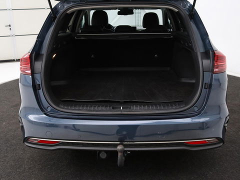Kia Ceed 1.0 T-GDi DynamicPlusLine | Stoel & stuurverwarming | Trekhaak | Carplay | Camera | Half leder | Navigatie | Keyless