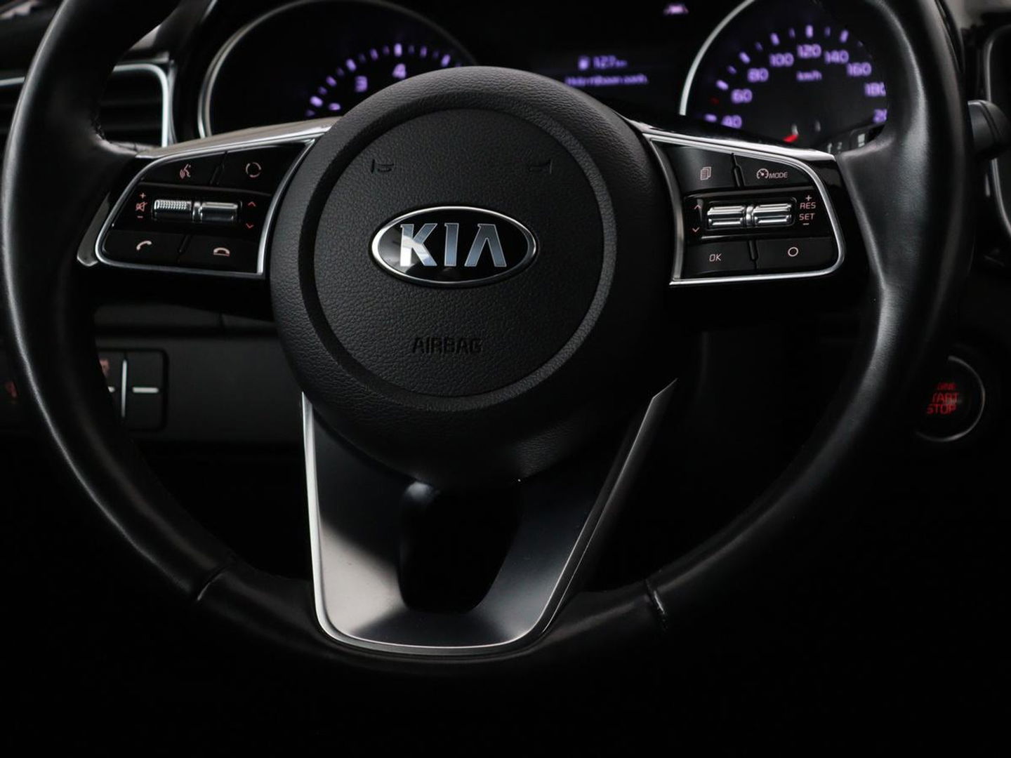 Kia Ceed 1.0 T-GDi DynamicPlusLine | Stoel & stuurverwarming | Trekhaak | Carplay | Camera | Half leder | Navigatie | Keyless