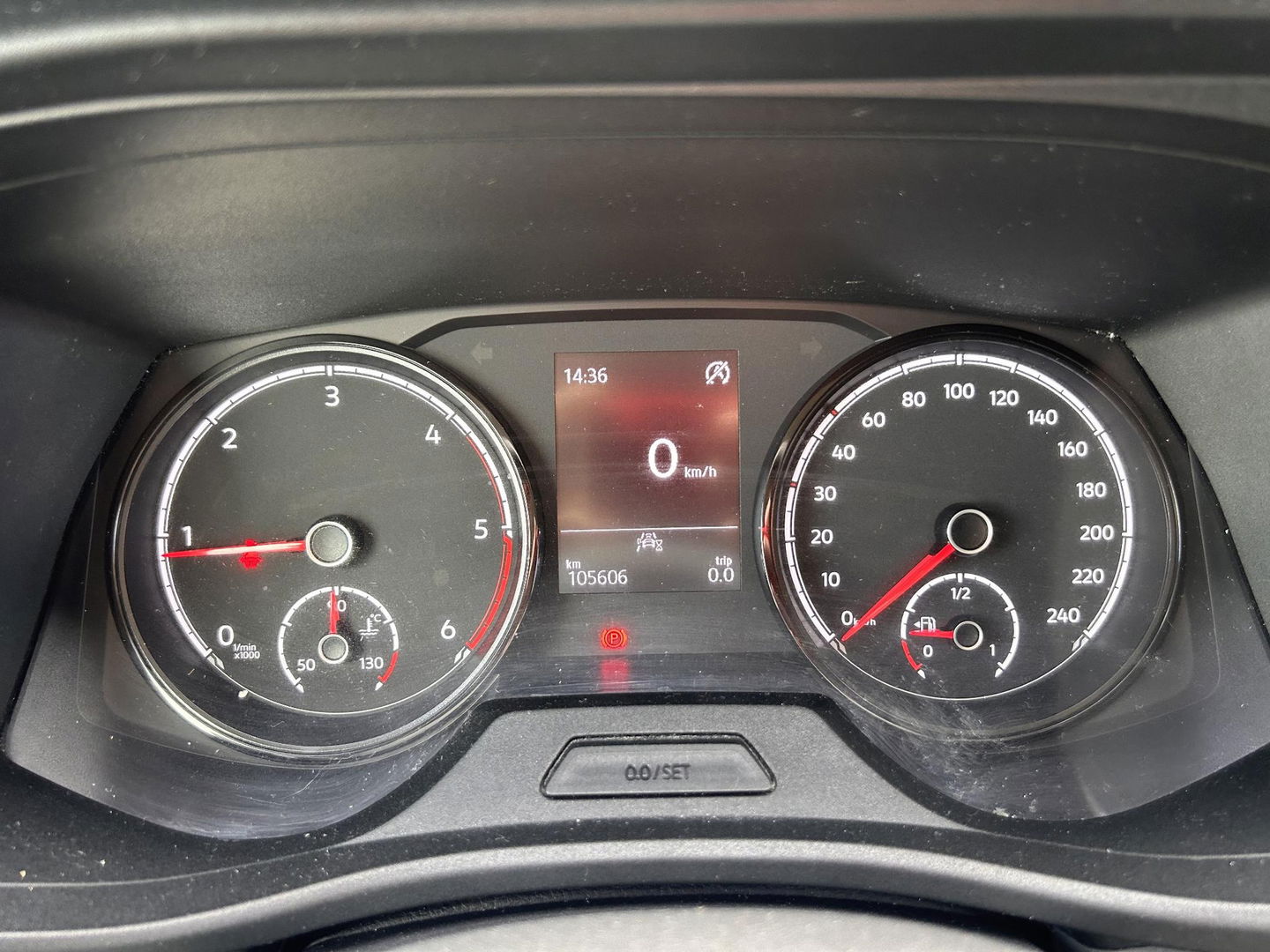 Volkswagen Transporter 2.0TDI L2H1 | 2x Schuifdeur | 18 inch LMV | Stoelverwarming