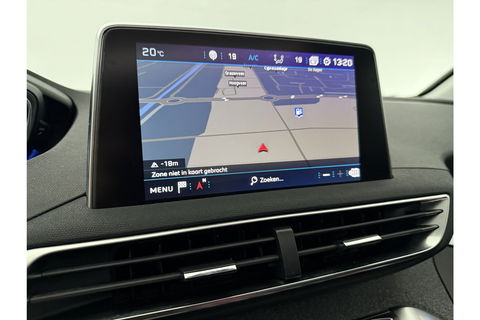 Peugeot 3008 1.2 PureTech 360 Camera Pano Virtual LED Sfeerverl. Focal Audio Carplay Clima Cruise PDC Navi 19"LMV