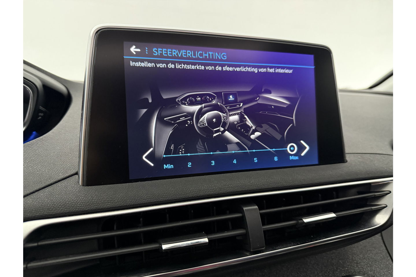 Peugeot 3008 1.2 PureTech 360 Camera Pano Virtual LED Sfeerverl. Focal Audio Carplay Clima Cruise PDC Navi 19"LMV