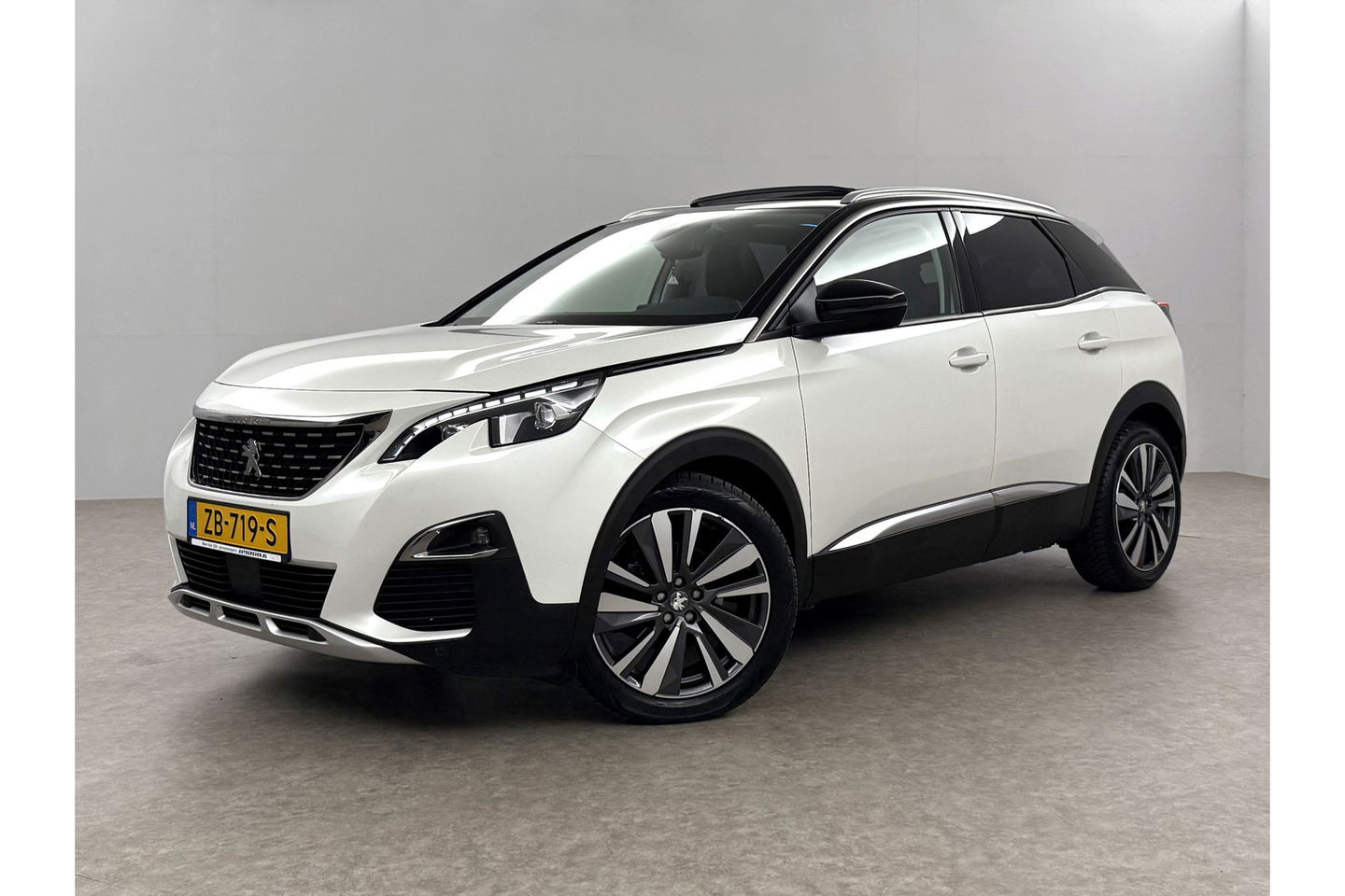 Peugeot 3008 1.2 PureTech 360 Camera Pano Virtual LED Sfeerverl. Focal Audio Carplay Clima Cruise PDC Navi 19"LMV
