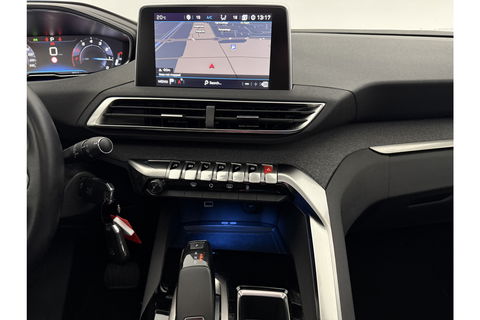 Peugeot 3008 1.2 PureTech 360 Camera Pano Virtual LED Sfeerverl. Focal Audio Carplay Clima Cruise PDC Navi 19"LMV