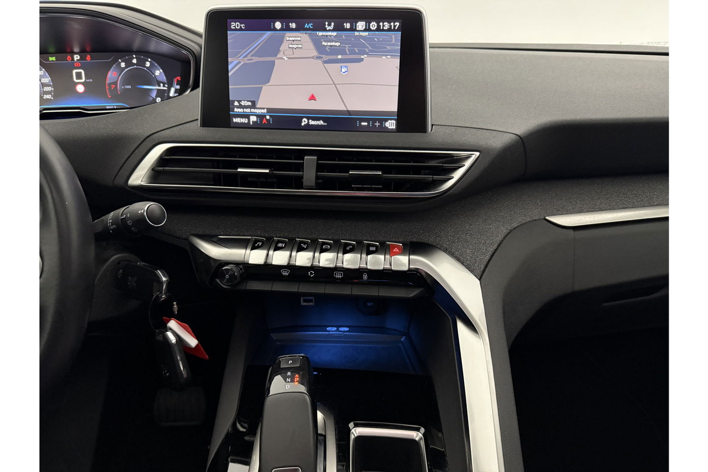 Peugeot 3008 1.2 PureTech 360 Camera Pano Virtual LED Sfeerverl. Focal Audio Carplay Clima Cruise PDC Navi 19"LMV