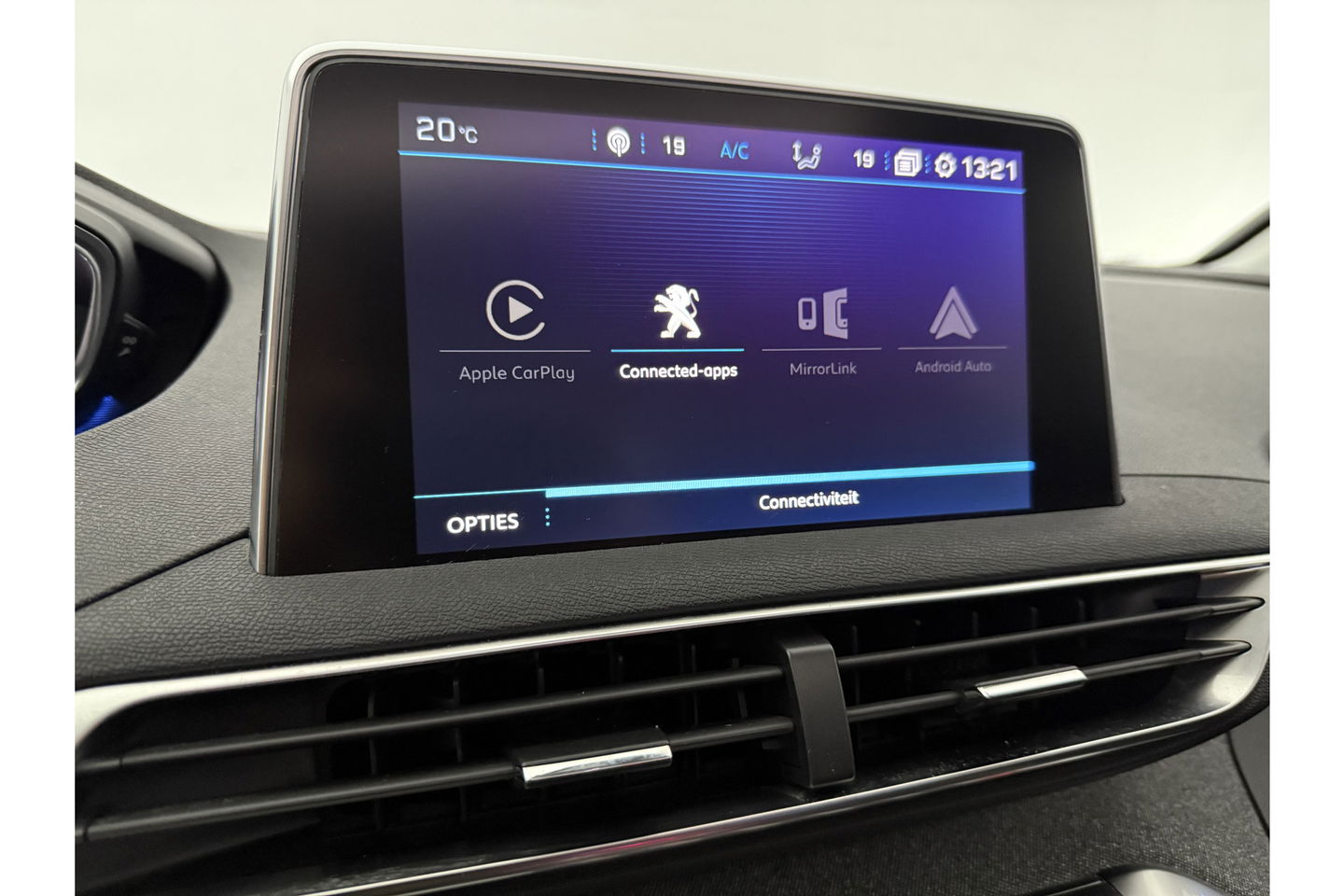Peugeot 3008 1.2 PureTech 360 Camera Pano Virtual LED Sfeerverl. Focal Audio Carplay Clima Cruise PDC Navi 19"LMV
