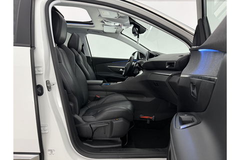 Peugeot 3008 1.2 PureTech 360 Camera Pano Virtual LED Sfeerverl. Focal Audio Carplay Clima Cruise PDC Navi 19"LMV