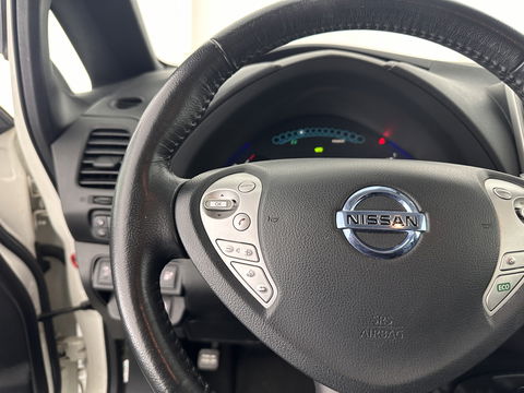 Nissan Leaf Tekna 30 kWh Aut. *LUXURY-LEATHER | FULL-LED | BOSE-SURROUND | TOP-VIEW | KEYLESS | NAVI-FULLMAP | ECC | HEATED-COMFORT-SEATS | CAMERA | DIGI-COCKPIT | 17"ALU*