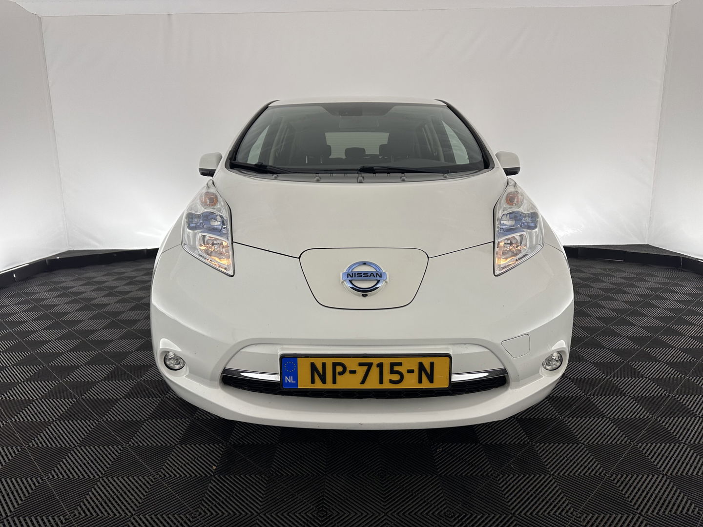 Nissan Leaf Tekna 30 kWh Aut. *LUXURY-LEATHER | FULL-LED | BOSE-SURROUND | TOP-VIEW | KEYLESS | NAVI-FULLMAP | ECC | HEATED-COMFORT-SEATS | CAMERA | DIGI-COCKPIT | 17"ALU*