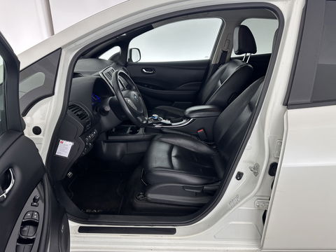 Nissan Leaf Tekna 30 kWh Aut. *LUXURY-LEATHER | FULL-LED | BOSE-SURROUND | TOP-VIEW | KEYLESS | NAVI-FULLMAP | ECC | HEATED-COMFORT-SEATS | CAMERA | DIGI-COCKPIT | 17"ALU*