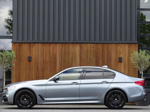 BMW 5 Serie 520i TwinTurbo 183PK High Ex. Ed. / LCI / M-pakket / LED *NAP*