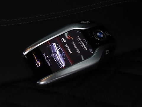 BMW 5 Serie 520i TwinTurbo 183PK High Ex. Ed. / LCI / M-pakket / LED *NAP*