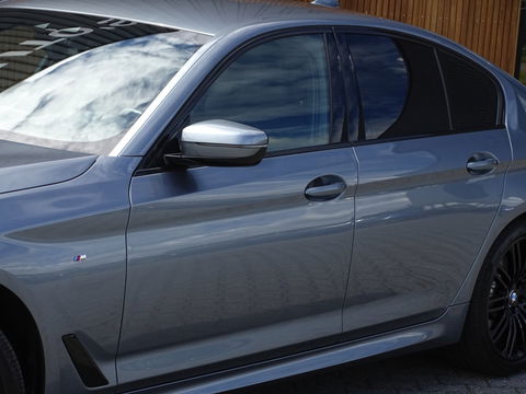 BMW 5 Serie 520i TwinTurbo 183PK High Ex. Ed. / LCI / M-pakket / LED *NAP*