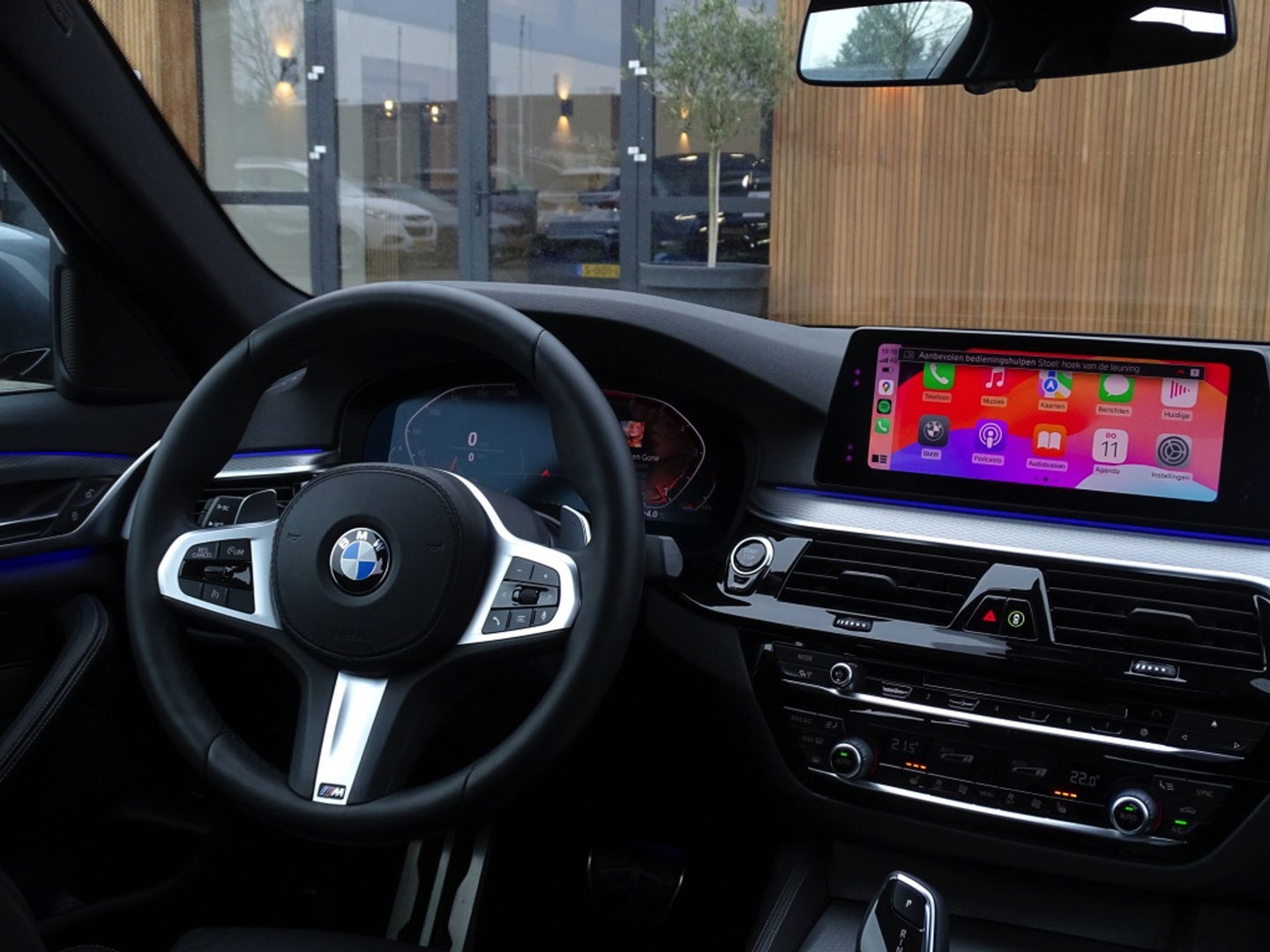 BMW 5 Serie 520i TwinTurbo 183PK High Ex. Ed. / LCI / M-pakket / LED *NAP*