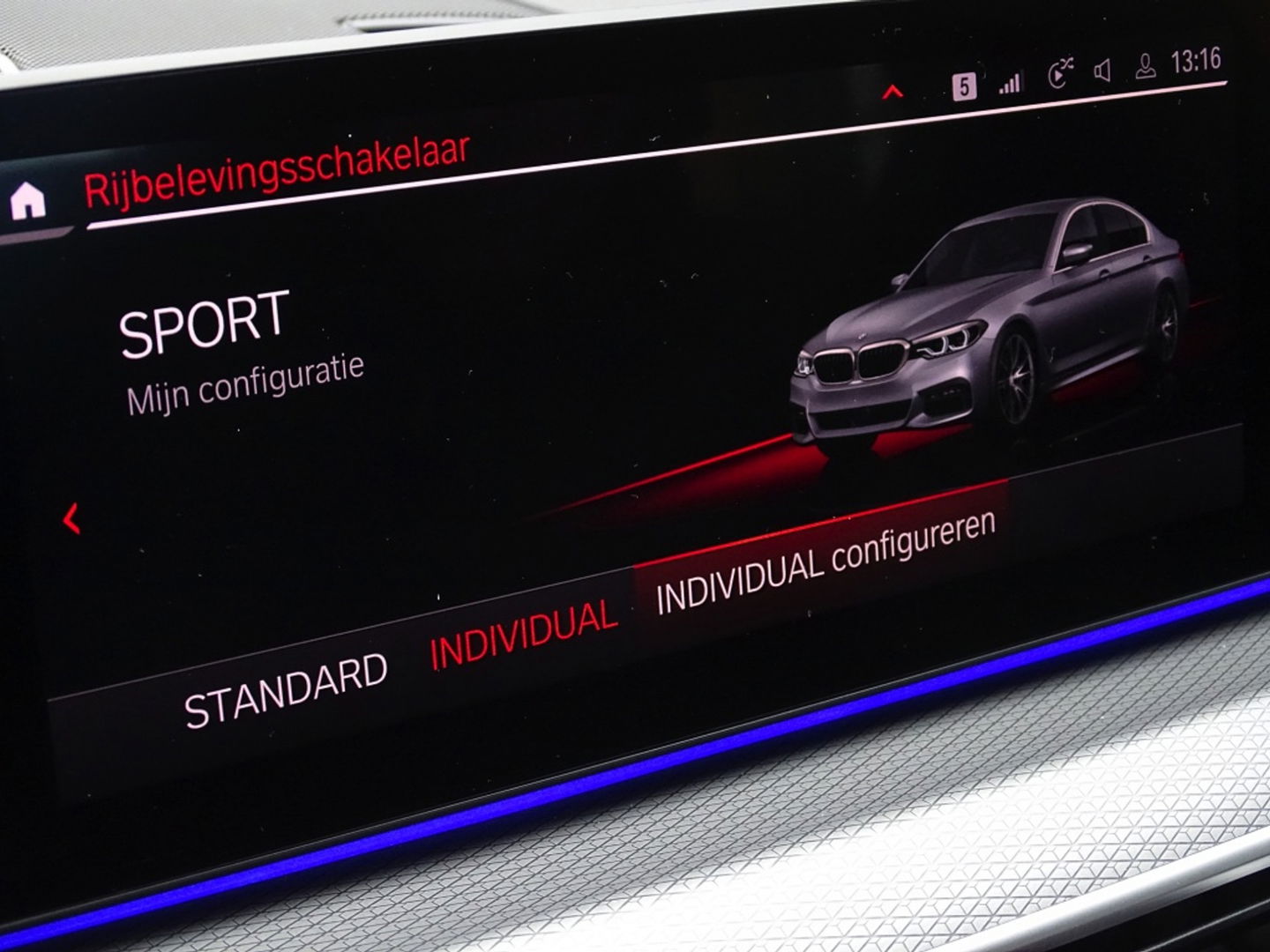 BMW 5 Serie 520i TwinTurbo 183PK High Ex. Ed. / LCI / M-pakket / LED *NAP*