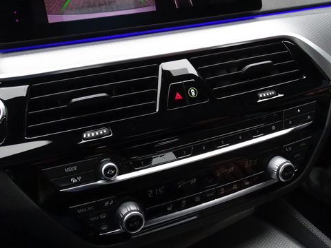 BMW 5 Serie 520i TwinTurbo 183PK High Ex. Ed. / LCI / M-pakket / LED *NAP*