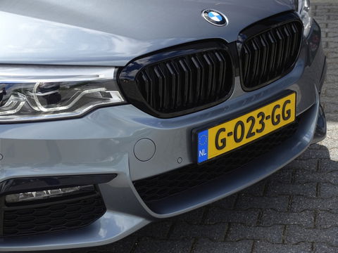 BMW 5 Serie 520i TwinTurbo 183PK High Ex. Ed. / LCI / M-pakket / LED *NAP*