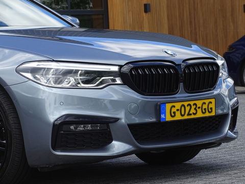 BMW 5 Serie 520i TwinTurbo 183PK High Ex. Ed. / LCI / M-pakket / LED *NAP*