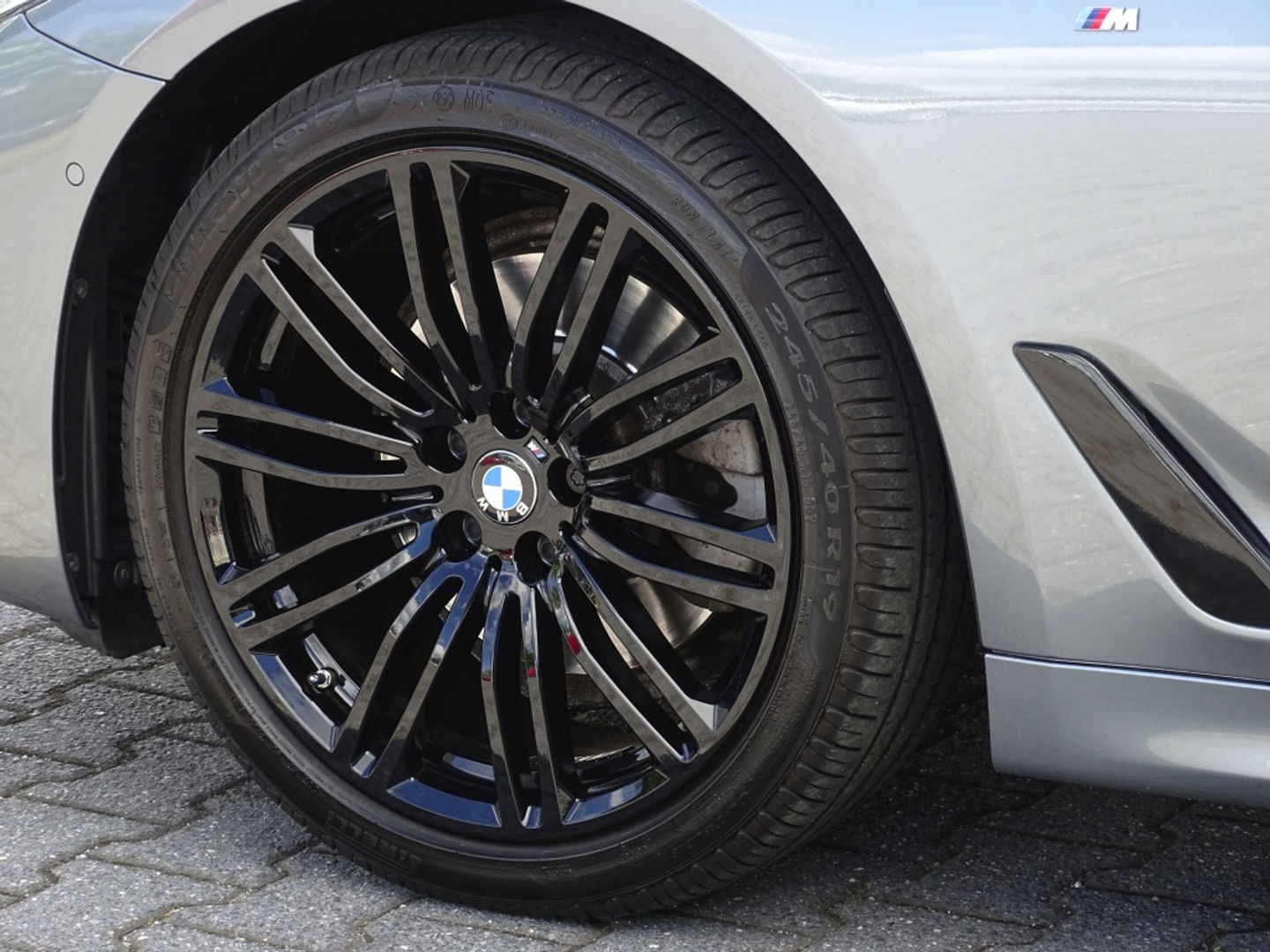 BMW 5 Serie 520i TwinTurbo 183PK High Ex. Ed. / LCI / M-pakket / LED *NAP*