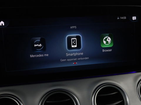 Mercedes-Benz E-Klasse 300de Avantgarde | Schuifdak | Stoelverwarming | Carplay | Sfeerverlichting | Trekhaak | 360 camera | Navigatie | Full LED