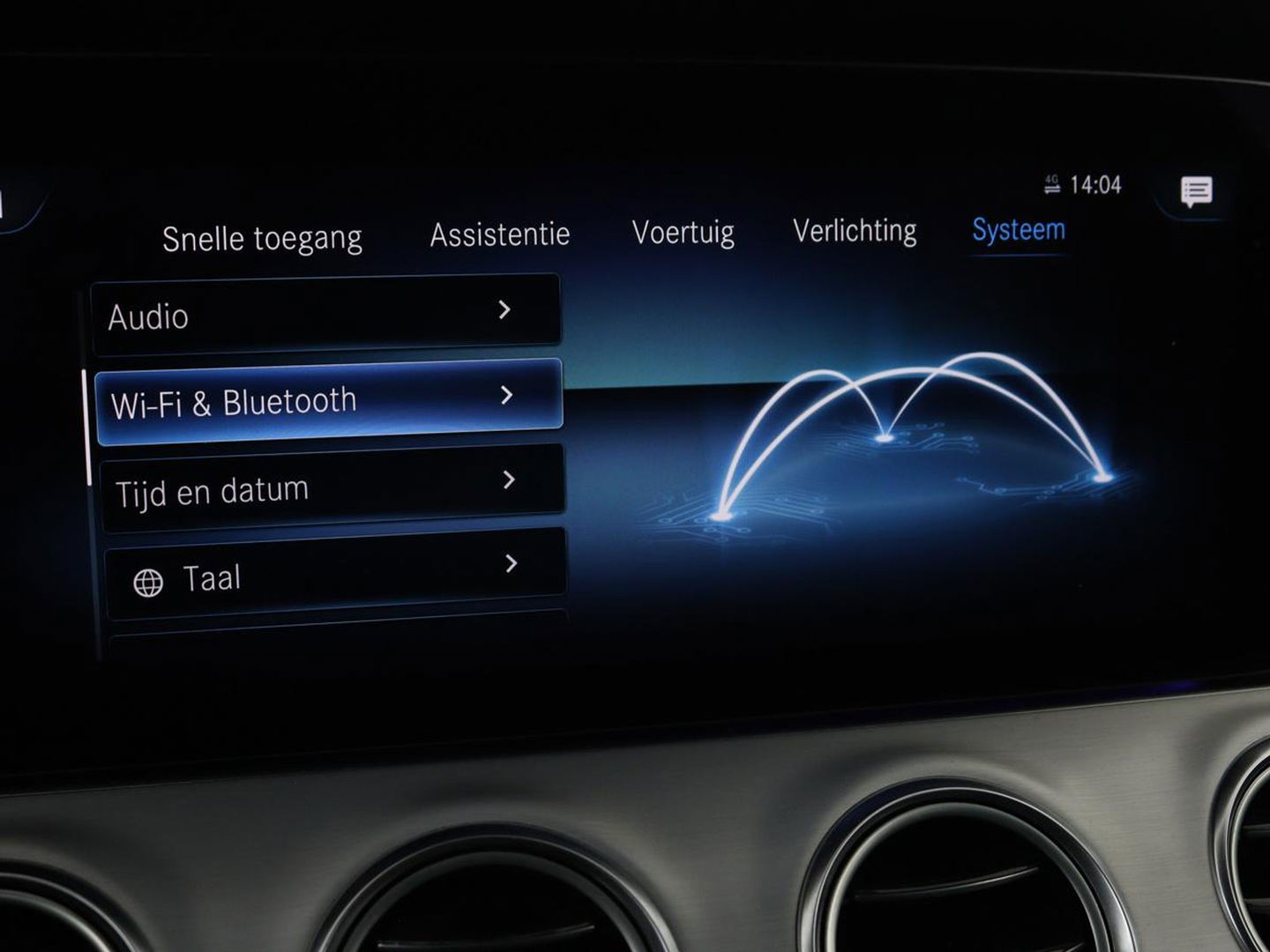 Mercedes-Benz E-Klasse 300de Avantgarde | Schuifdak | Stoelverwarming | Carplay | Sfeerverlichting | Trekhaak | 360 camera | Navigatie | Full LED
