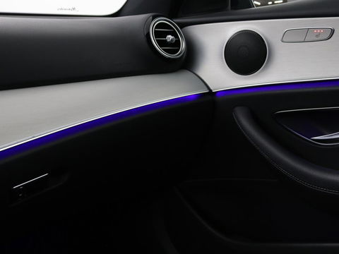 Mercedes-Benz E-Klasse 300de Avantgarde | Schuifdak | Stoelverwarming | Carplay | Sfeerverlichting | Trekhaak | 360 camera | Navigatie | Full LED