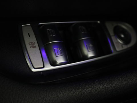 Mercedes-Benz E-Klasse 300de Avantgarde | Schuifdak | Stoelverwarming | Carplay | Sfeerverlichting | Trekhaak | 360 camera | Navigatie | Full LED