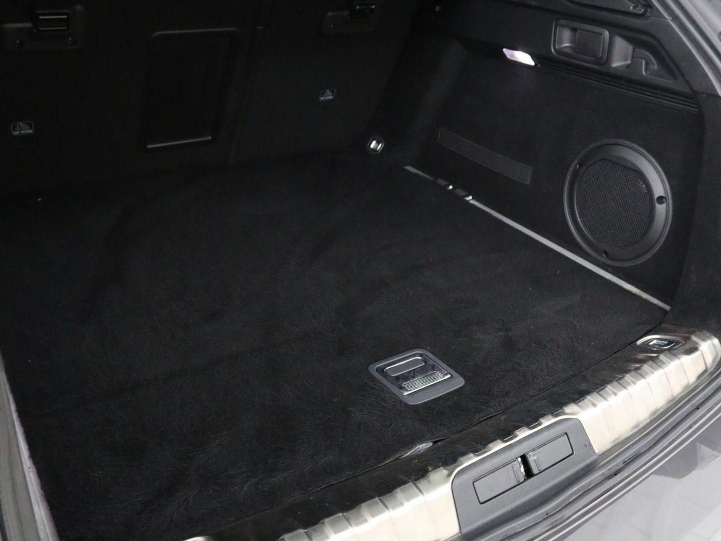 Peugeot 508 1.6 HYbrid Allure | Stoelverwarming | Focal Sound | Adaptive cruise | Camera | Carplay | Full LED | Keyless | Navigatie | Half leder | PHEV
