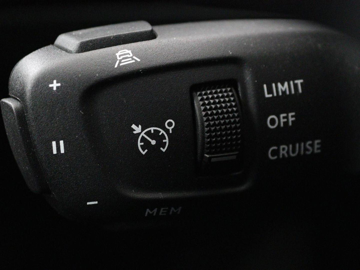 Peugeot 508 1.6 HYbrid Allure | Stoelverwarming | Focal Sound | Adaptive cruise | Camera | Carplay | Full LED | Keyless | Navigatie | Half leder | PHEV