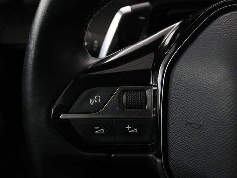 Peugeot 508 1.6 HYbrid Allure | Stoelverwarming | Focal Sound | Adaptive cruise | Camera | Carplay | Full LED | Keyless | Navigatie | Half leder | PHEV