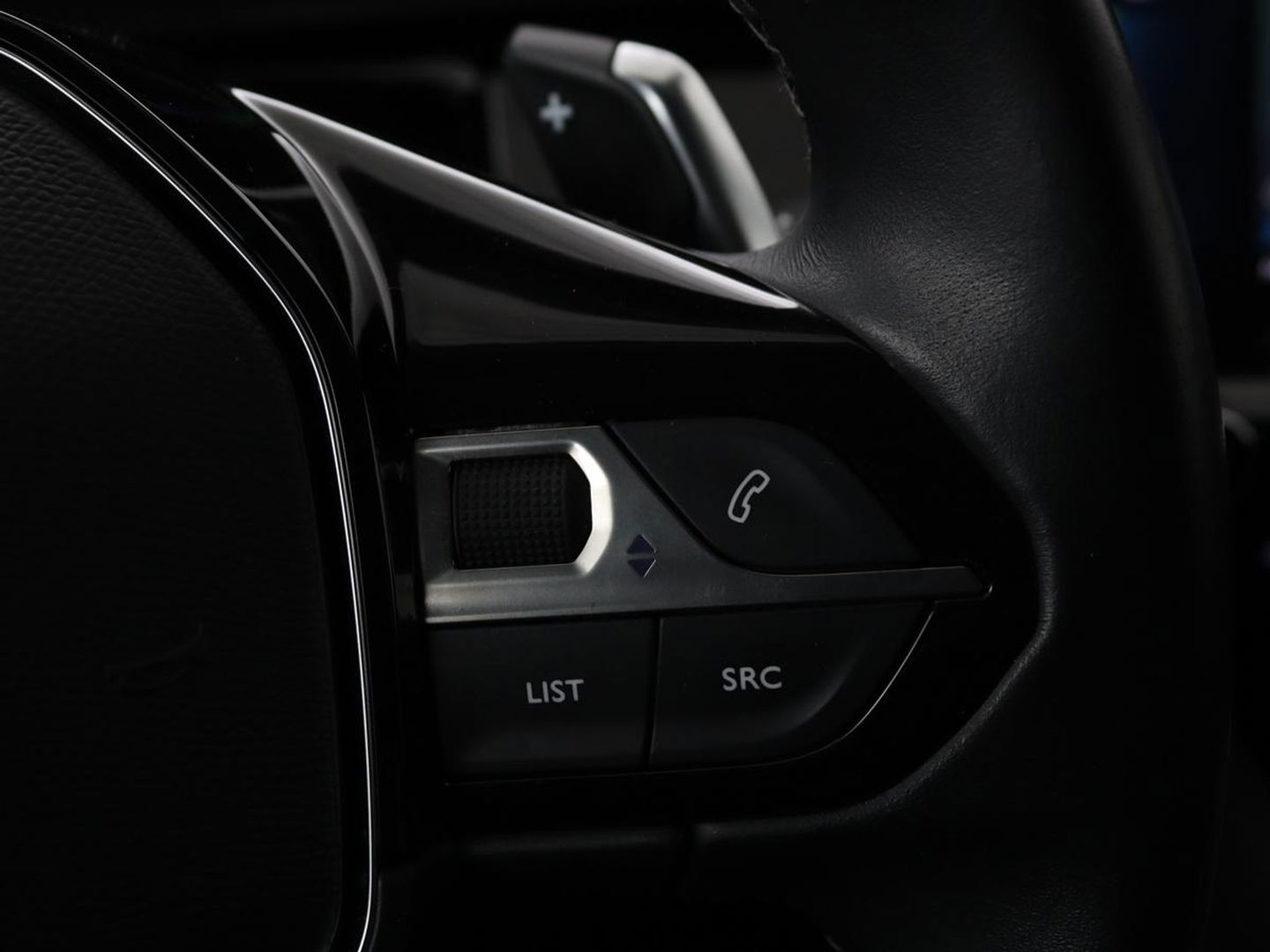 Peugeot 508 1.6 HYbrid Allure | Stoelverwarming | Focal Sound | Adaptive cruise | Camera | Carplay | Full LED | Keyless | Navigatie | Half leder | PHEV
