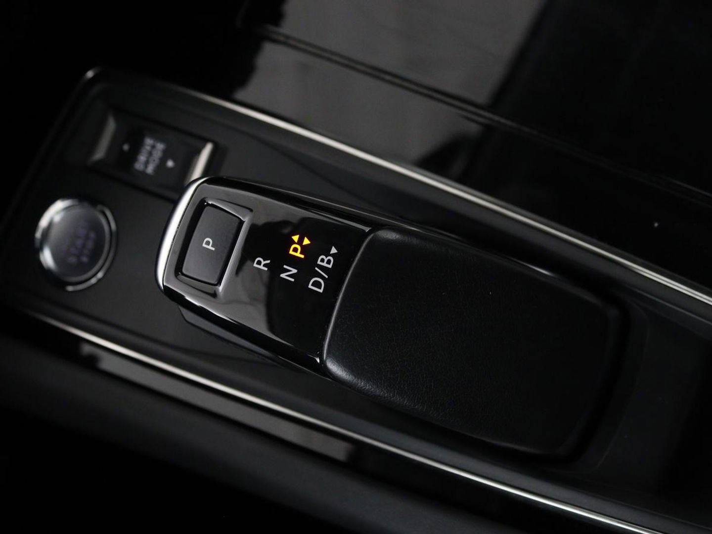 Peugeot 508 1.6 HYbrid Allure | Stoelverwarming | Focal Sound | Adaptive cruise | Camera | Carplay | Full LED | Keyless | Navigatie | Half leder | PHEV